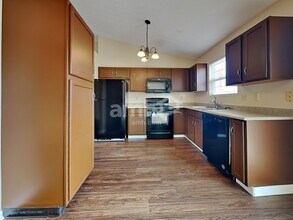 1559 Clovernook Dr in Elsmere, KY - Building Photo - Building Photo