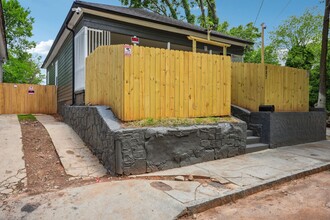 887 Drummond St SW in Atlanta, GA - Building Photo - Building Photo