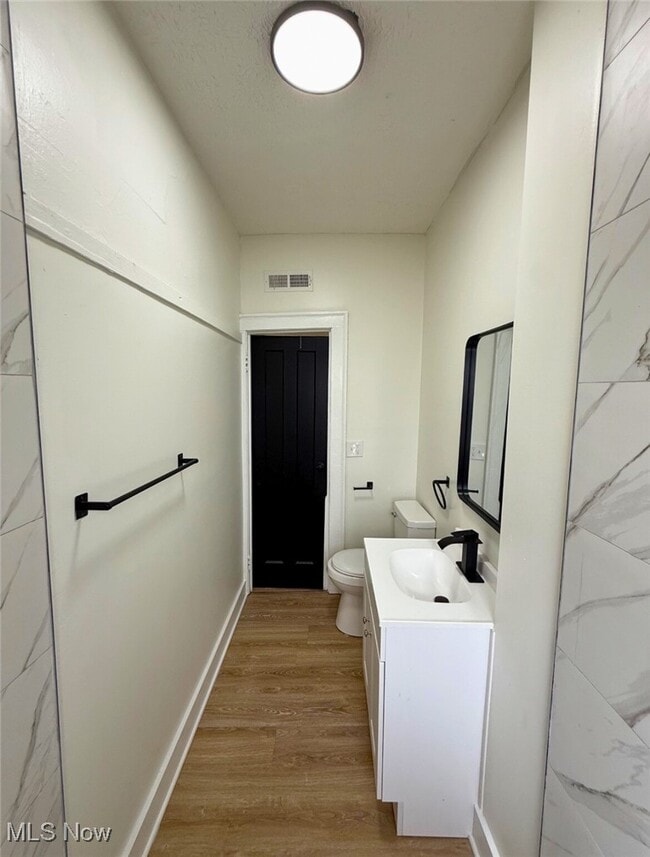 property at 3308 Archwood Ave