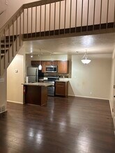 1221 E Waterside Cv, Unit 33 in Cottonwood Heights, UT - Foto de edificio - Building Photo