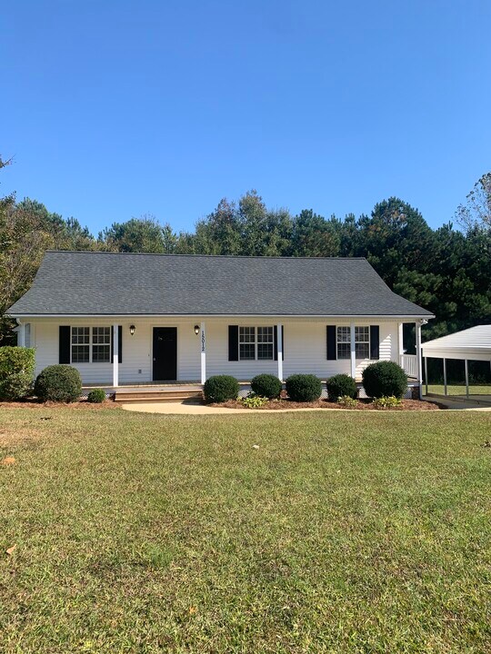 15012 State Hwy 96 in Zebulon, NC - Building Photo