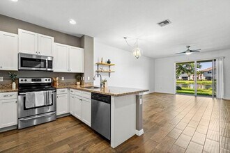 1198 Paisley Ct in Lake Worth Beach, FL - Building Photo - Building Photo