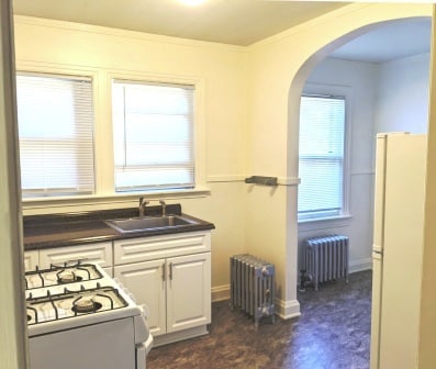 94 Taylor Pl in Forty Fort, PA - Foto de edificio - Building Photo