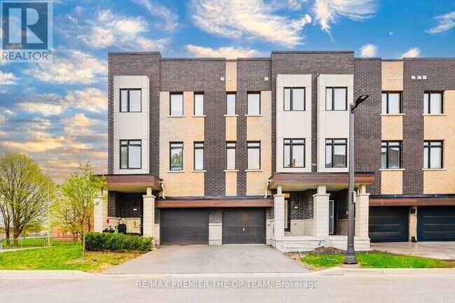 964 Kicking Horse Path in Oshawa, ON - Building Photo - Building Photo