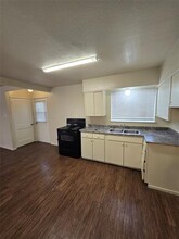 3827 Black Oak Dr in Dallas, TX - Building Photo - Building Photo