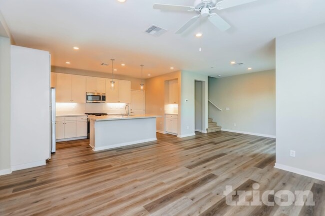 28071 Rosetta St in Menifee, CA - Building Photo - Building Photo