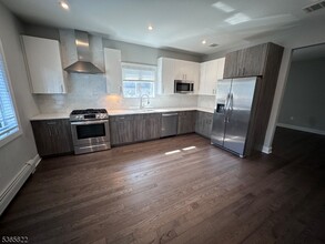 726-728 West End Ave in Cliffside Park, NJ - Building Photo - Building Photo