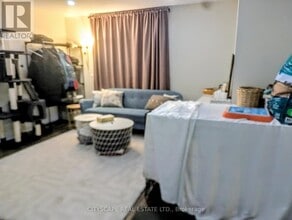 75 Suttonrail Wy in Whitchurch-Stouffville, ON - Building Photo - Building Photo