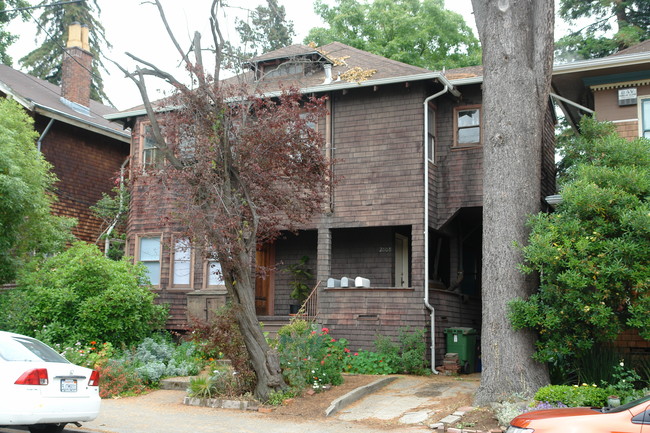 2808 Derby St in Berkeley, CA - Building Photo - Building Photo