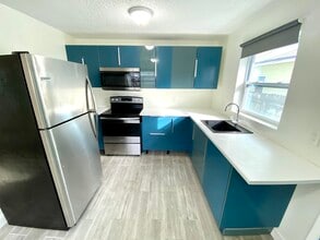 3415 Broadway in West Palm Beach, FL - Building Photo - Building Photo