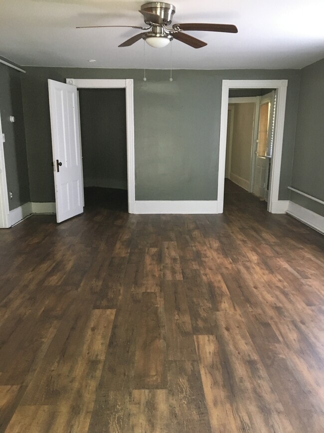 property at 212 N 7th St