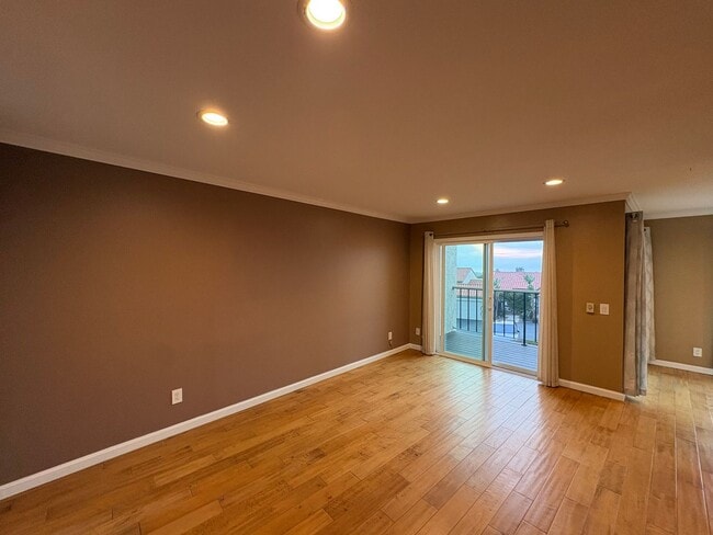 918 Caminito Estrada in Carlsbad, CA - Building Photo - Building Photo