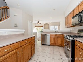 1086 Park Hill Cir in Aurora, IL - Building Photo - Building Photo