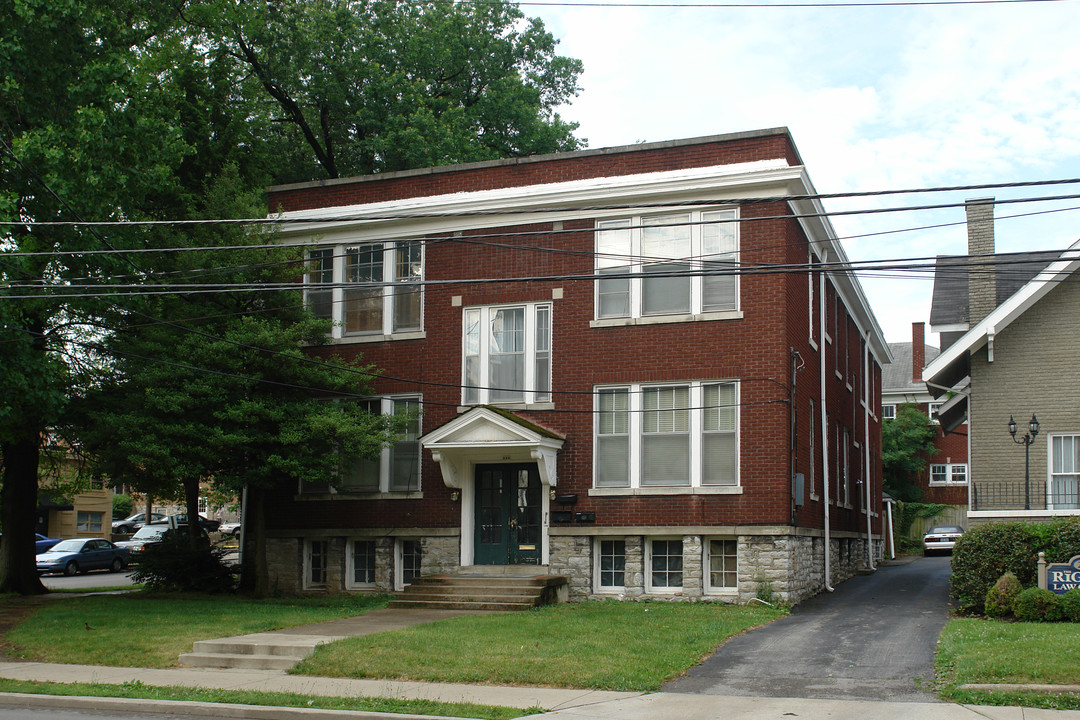 230 E High St in Lexington, KY - Building Photo