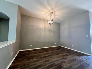 15053 Babbling Brook Dr in Austin, TX - Building Photo - Building Photo