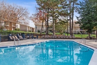 Tree Top in Raleigh, NC - Foto de edificio - Building Photo