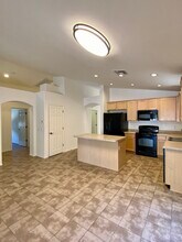 8771 N Finfrock Dr in Tucson, AZ - Building Photo - Building Photo