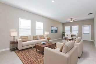 304 Kenilworth Dr in Kissimmee, FL - Building Photo - Building Photo