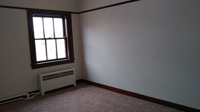 543 Cass St, Unit 543 in La crosse, WI - Foto de edificio - Building Photo