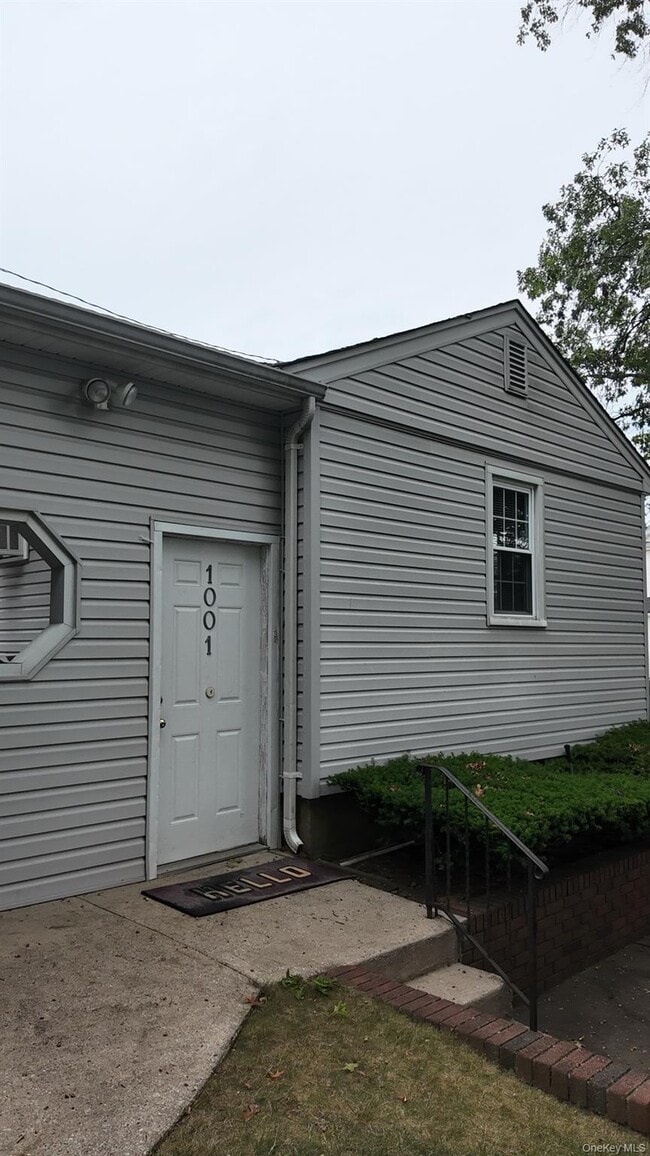 property at 1001 5th Ave