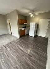 123 Iowa Ave in Iowa City, IA - Foto de edificio - Building Photo