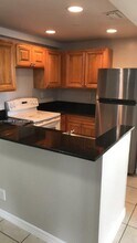 2401 NW 23rd St in Miami, FL - Building Photo - Building Photo