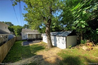 110 W Tennyson Ave, Unit 08-08-911A in Pontiac, MI - Building Photo - Building Photo