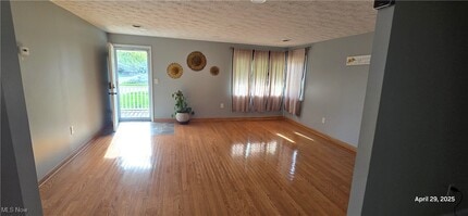 3995 W 223rd St in Fairview Park, OH - Building Photo - Building Photo