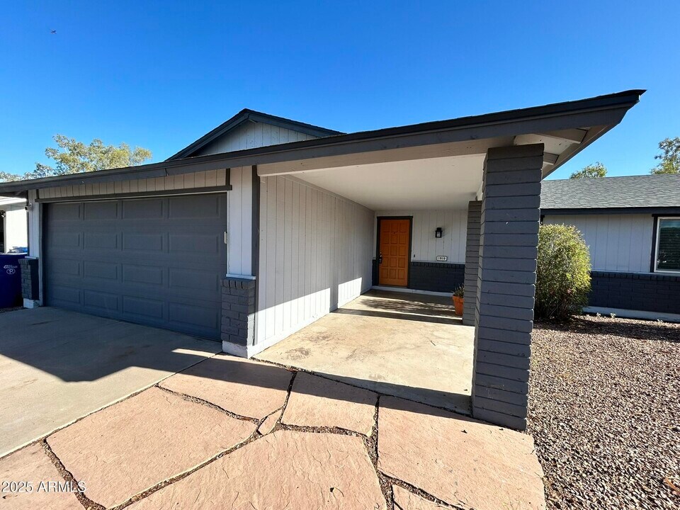 1910 W Devonshire St in Mesa, AZ - Building Photo