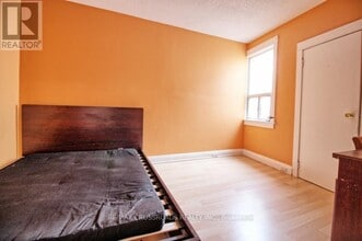 2001 Yonge St in Toronto, ON - Building Photo - Building Photo