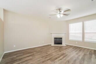 21902 Willow Shadows Dr in Tomball, TX - Building Photo - Building Photo