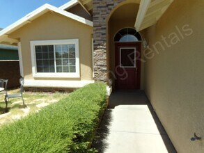 3741 N Kenneth Rd in Kingman, AZ - Building Photo - Building Photo