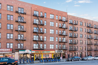 590 Southern Blvd in Bronx, NY - Building Photo - Primary Photo