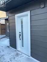 930 Lake Dr E in Georgina, ON - Building Photo