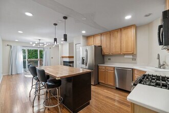 3057 Serenity Ln in Naperville, IL - Building Photo - Building Photo