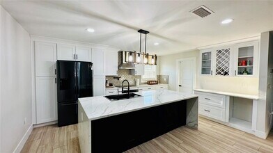 5155 Bullis Rd in St. Cloud, FL - Building Photo - Building Photo
