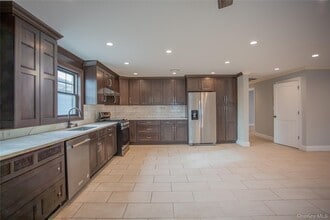 59 Clinton Ave in Inwood, NY - Building Photo - Building Photo