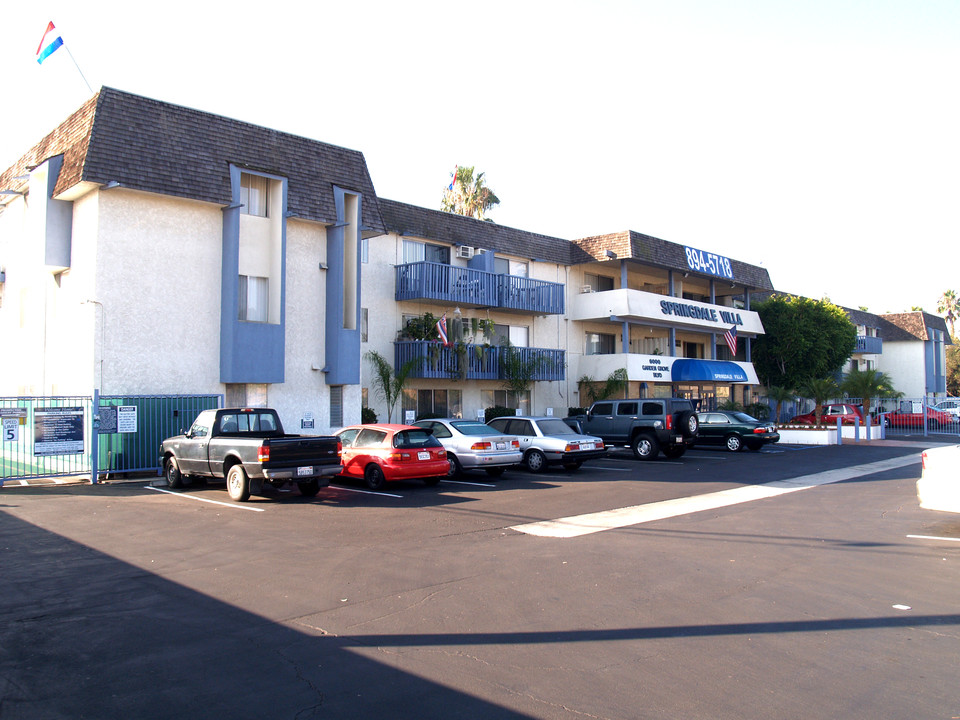 Springdale Villa Apartments in Westminster, CA - Building Photo