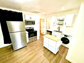 1437 E Diamond St in Phoenix, AZ - Building Photo - Building Photo