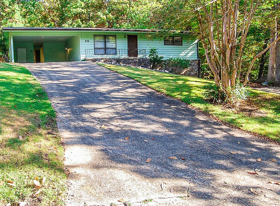 25 Tomino Ln in Hot Springs Village, AR - Building Photo