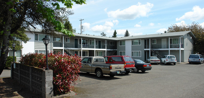 La Gaviota Apartments in Corvallis, OR - Building Photo - Building Photo