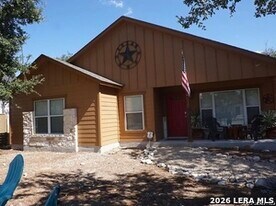 1244 Eastview Dr in Canyon Lake, TX - Building Photo