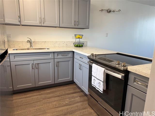 5122 Likini St in Honolulu, HI - Building Photo - Building Photo