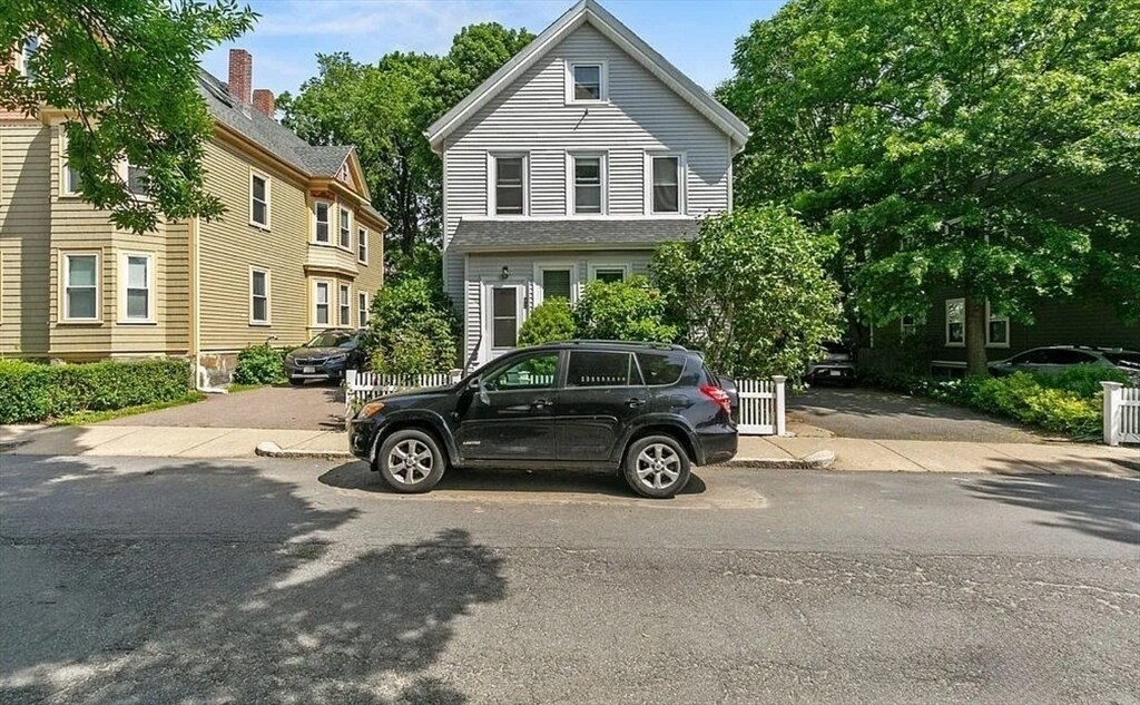 42 Carolina Ave in Boston, MA - Building Photo