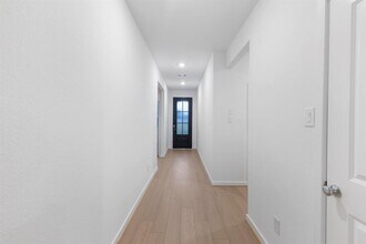 1203 Buffalo Run in Tomball, TX - Building Photo - Building Photo