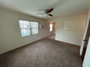 2413 Burlington Ave N in St. Petersburg, FL - Building Photo - Building Photo