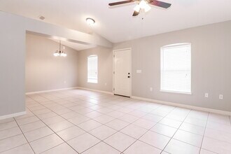 1932 Peridot Cir in Kissimmee, FL - Building Photo - Building Photo