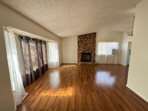 43658 Rogier St in Lancaster, CA - Building Photo - Building Photo