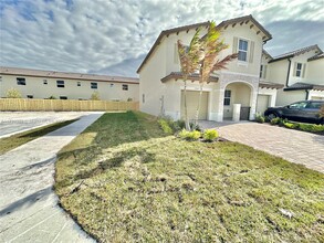 2867 SE 25th Ter in Homestead, FL - Building Photo - Building Photo