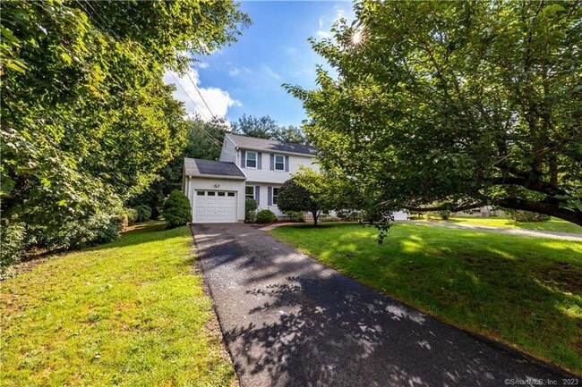 113 Brandegee Ln in Berlin, CT - Building Photo - Building Photo